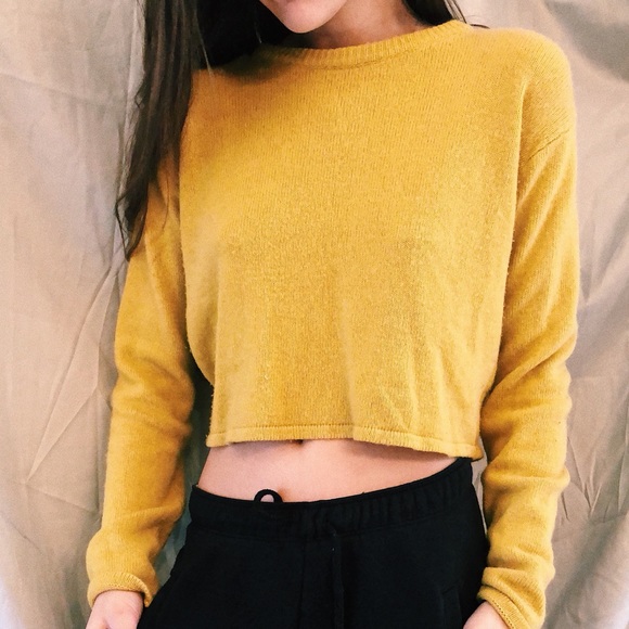 Brandy Melville Francesca Yellow Crop Sweater OS - Picture 8 of 8